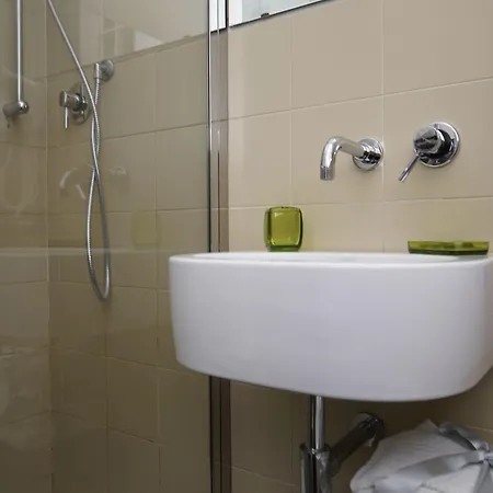 Venere 4*